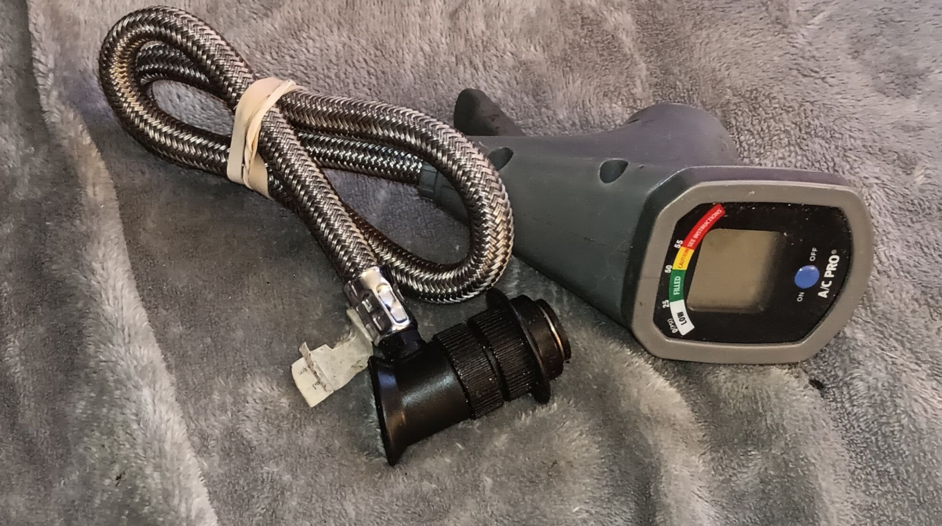 A/C Pro Digital AC Gauge Hose Trigger R-134a ACP400AD - photo 2