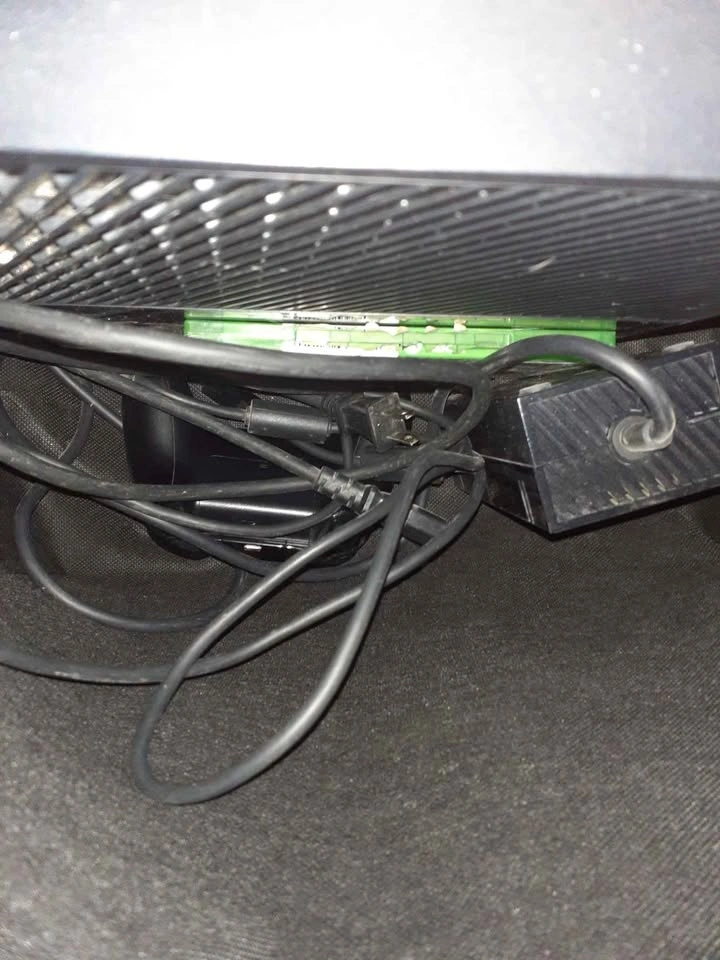 Xbox One bundle - photo 2