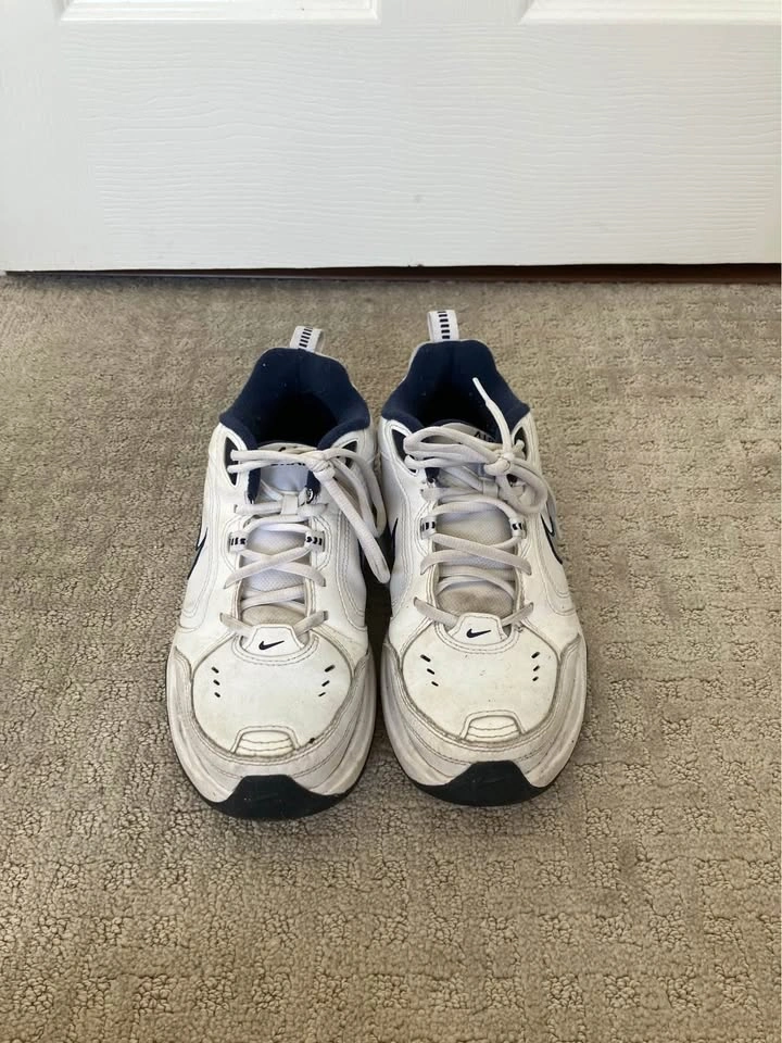 Men’s shoes size 7.5 - Nike Air Monarchs - photo 2