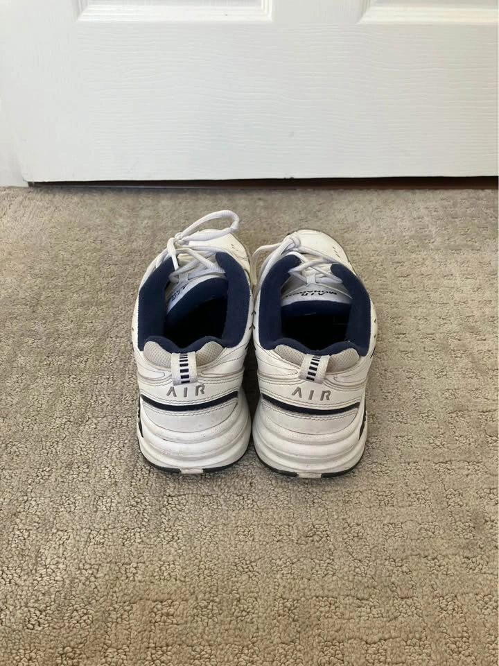 Men’s shoes size 7.5 - Nike Air Monarchs - photo 3