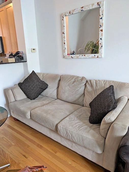 Comfy Klaussner Couch in Great Condition