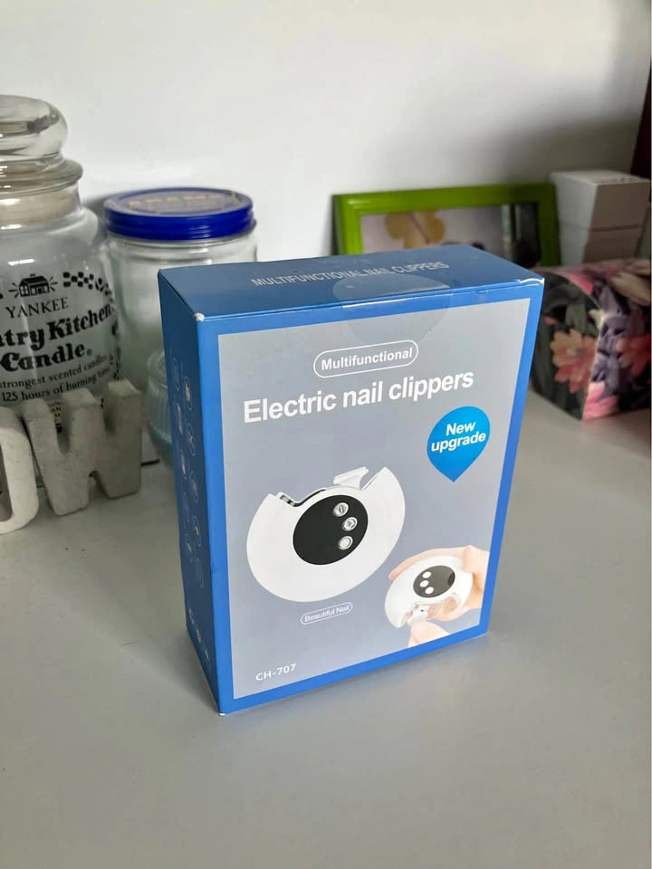 Electric automatic nail clippers