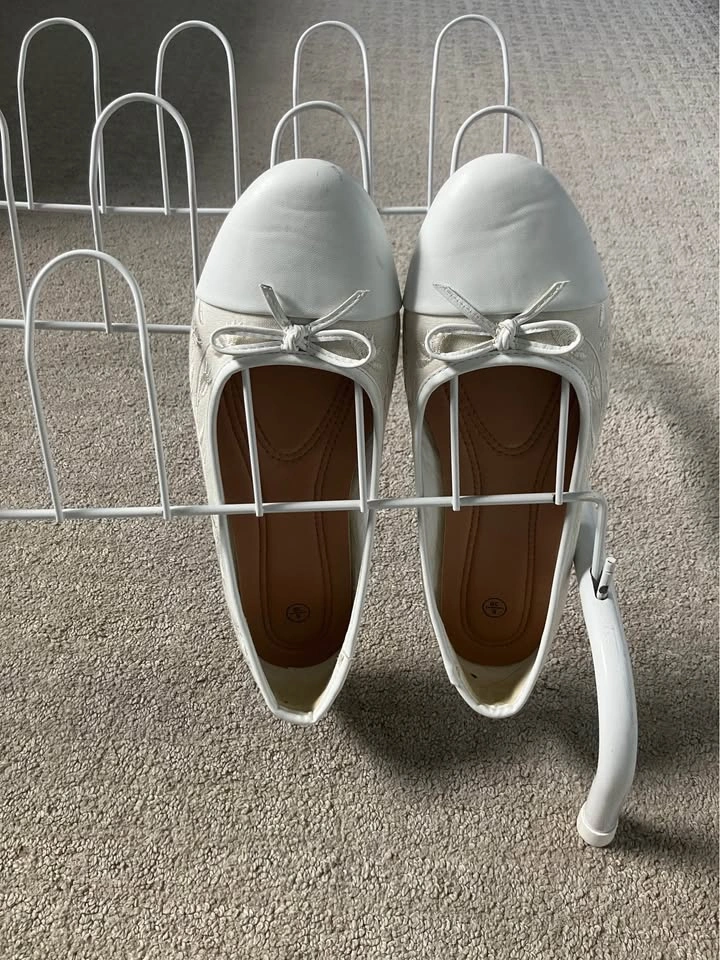 Shoe storage rack/holder - photo 2