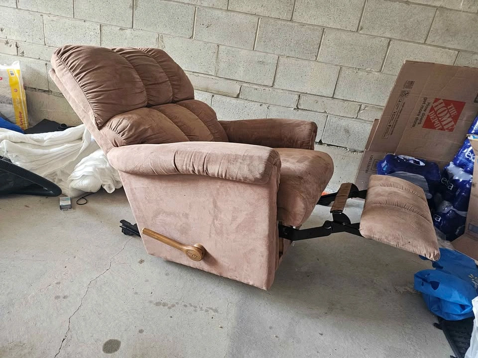 La-Z-Boy Rocker Recliner - photo 2