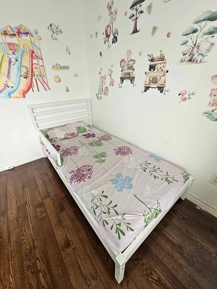 White Wooden Toddler Bed Frame with Guard Rail with mattress