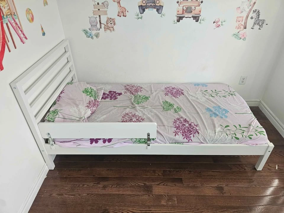 White Wooden Toddler Bed Frame with Guard Rail with mattress - photo 2