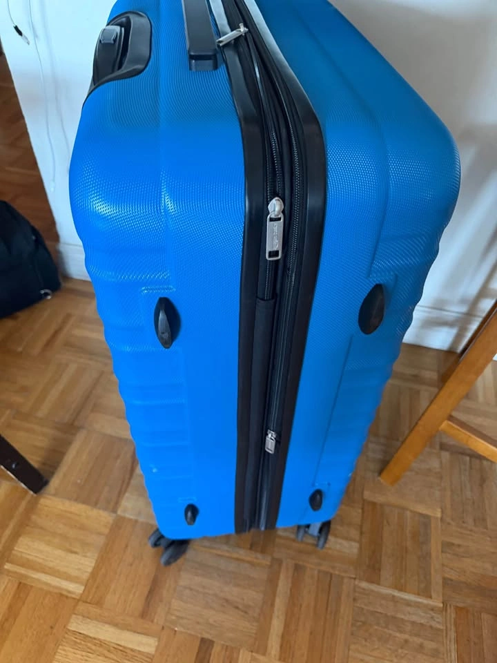 Amazon Basics 30" Hardside Large Checked Luggage, Expandable - photo 3