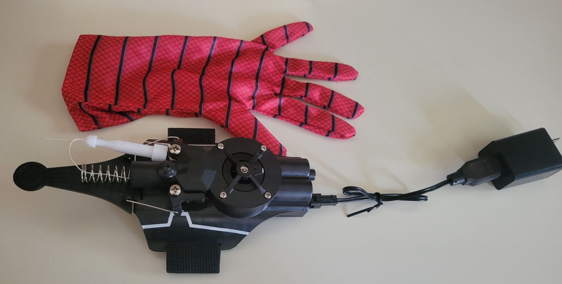 USB rechargeable Spider-Man themed web shooter New - photo 2