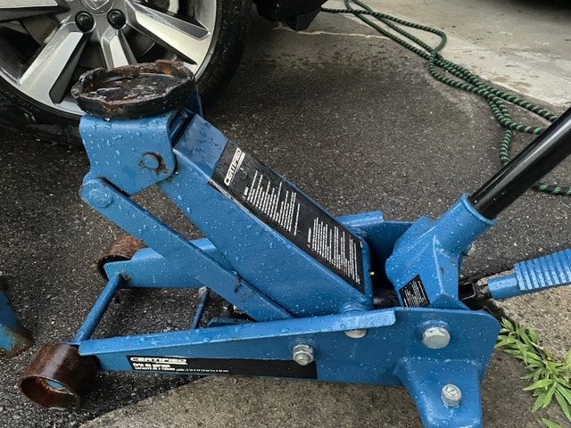 Used 3 ton lift jack with 2 pcs 3 ton stand - photo 5