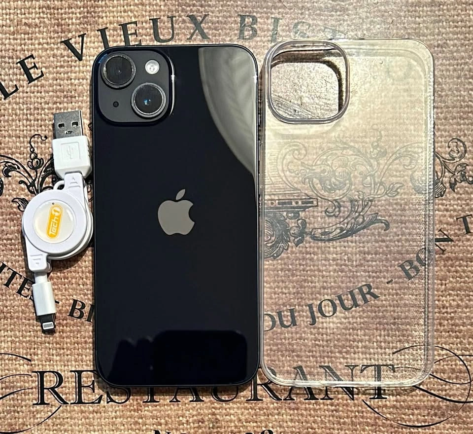 (88%) iPhone 14 128GB - Excellent Condition + Accessories