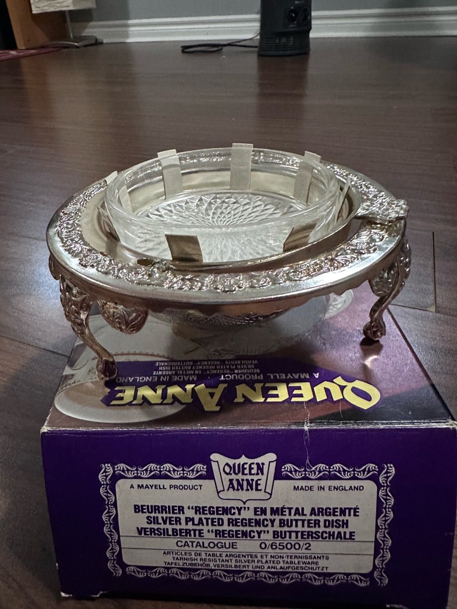Queen Anne Silver-plated Three Footed Dome Butter Dish - photo 4