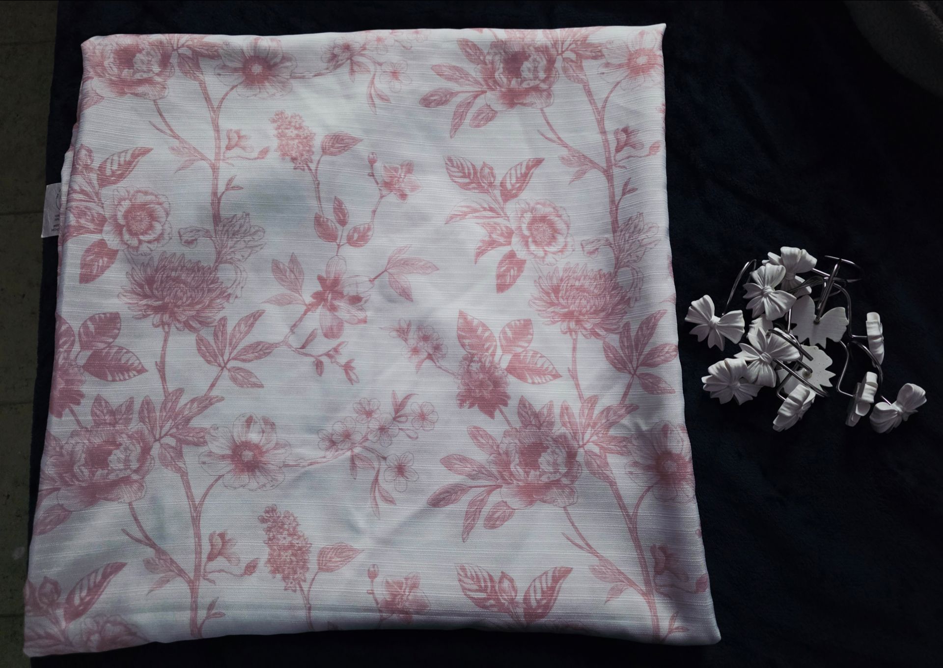 Pink shower curtain - photo 5