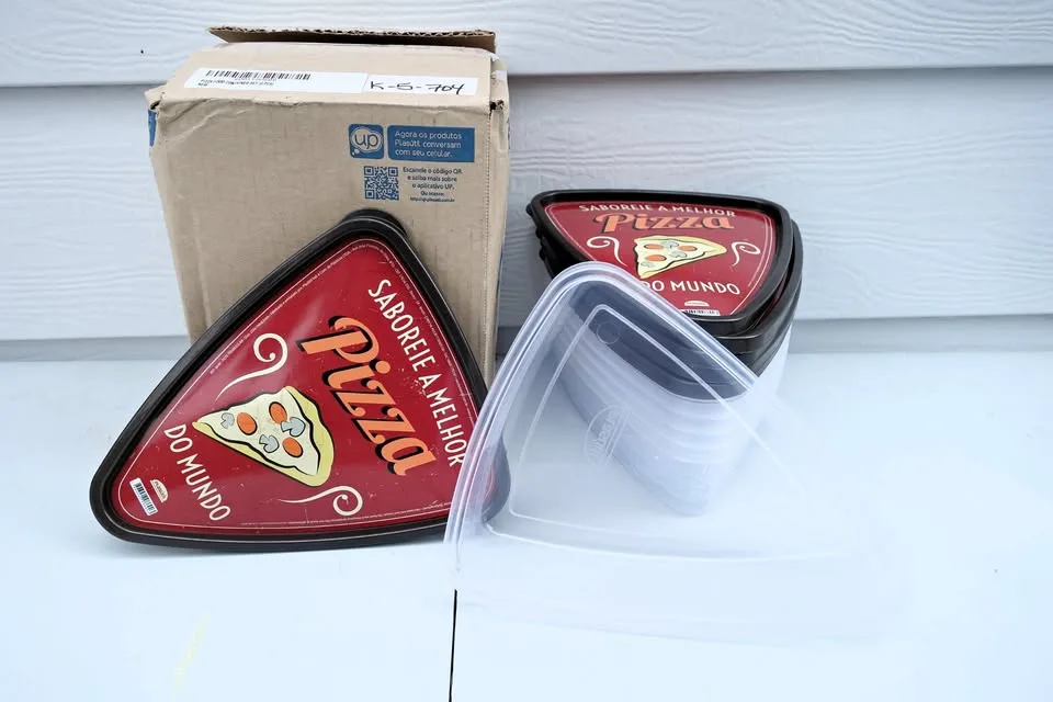 New 6-Pack Pizza Slice Shaped Storage Containers thumbnail