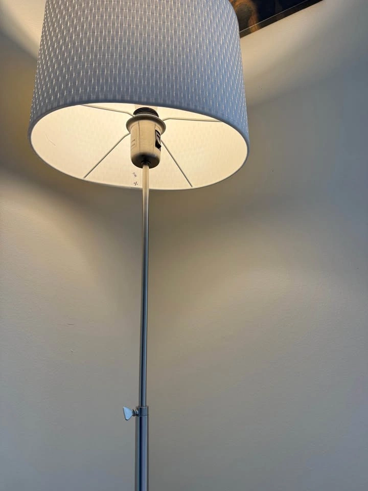 Height-adjustable floor lamp - photo 2