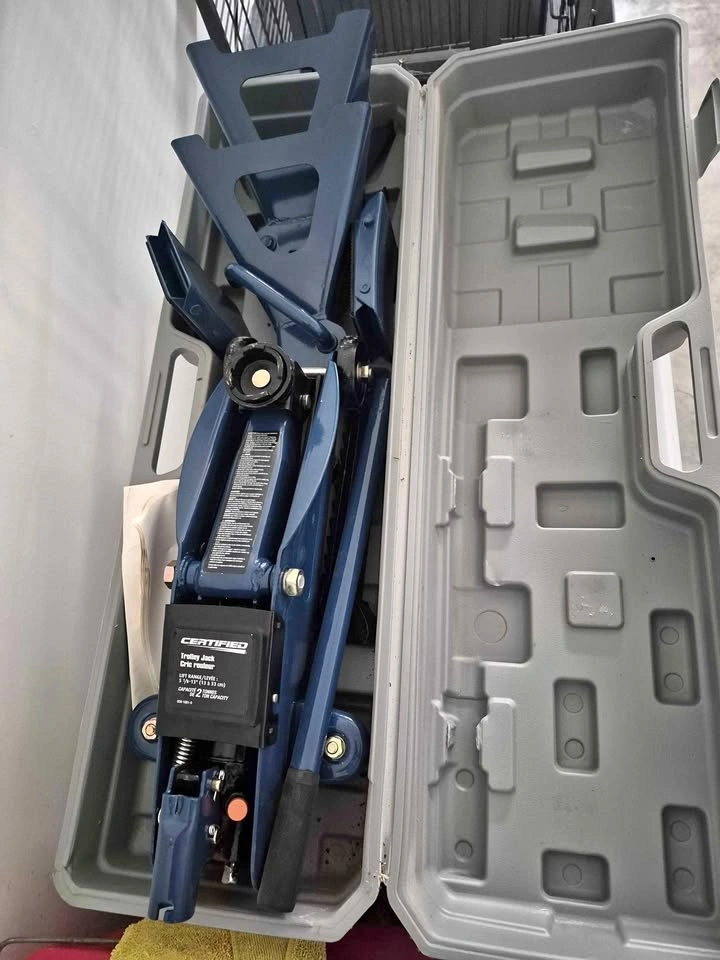 Certified 2-Ton Trolley Jack Set with Axle Stands & Case