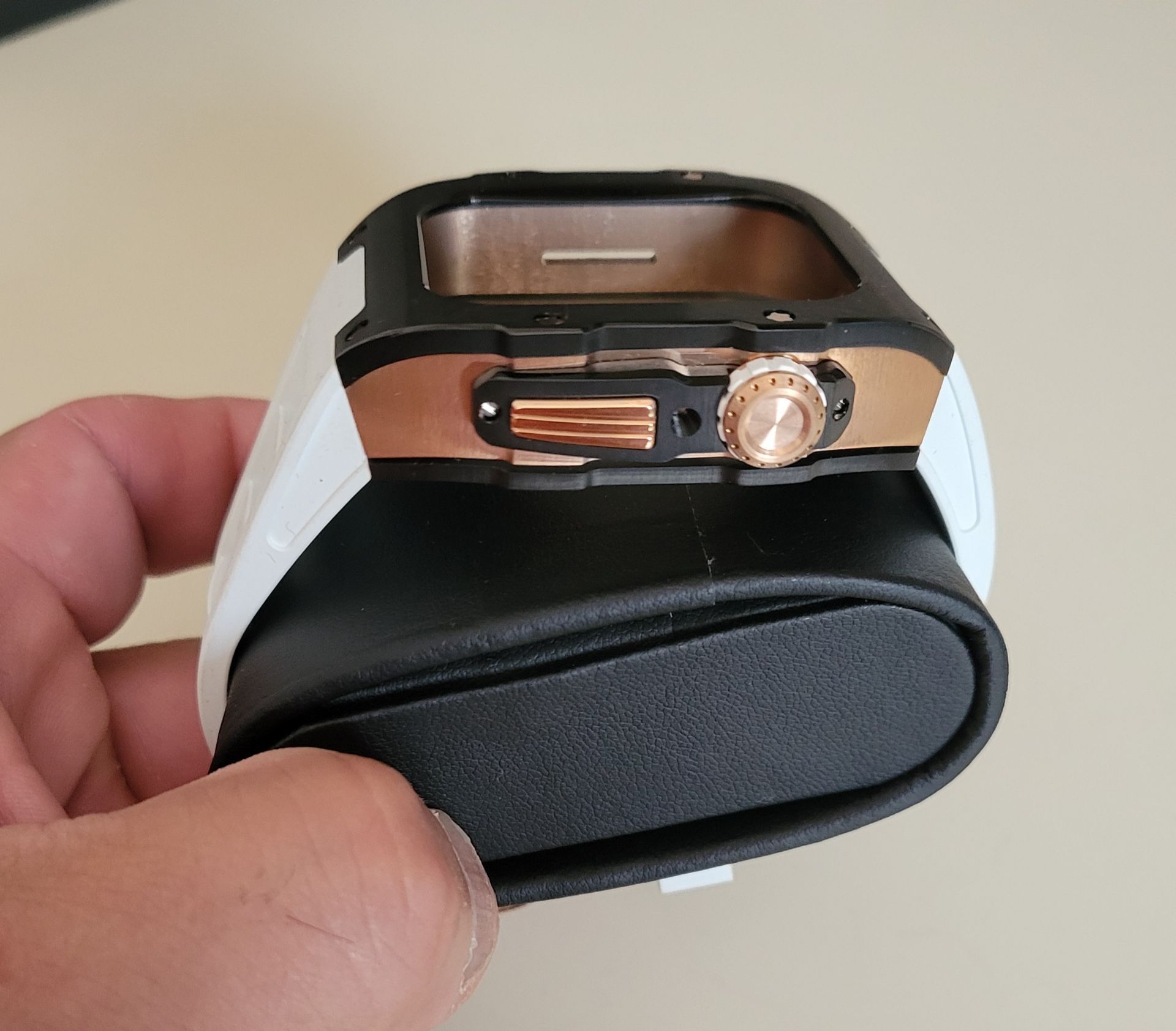 Luxury Carbon Fiber Case Rubber Strap For Apple Watch 44/45mm - photo 2