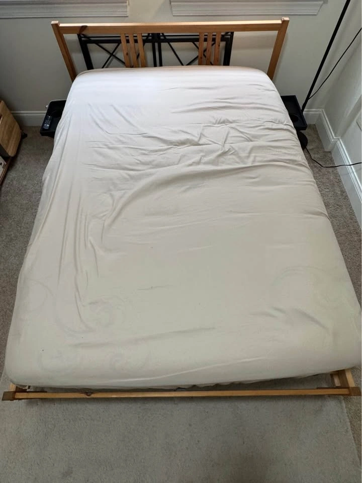Full Size Wood Frame with Mattress - photo 3