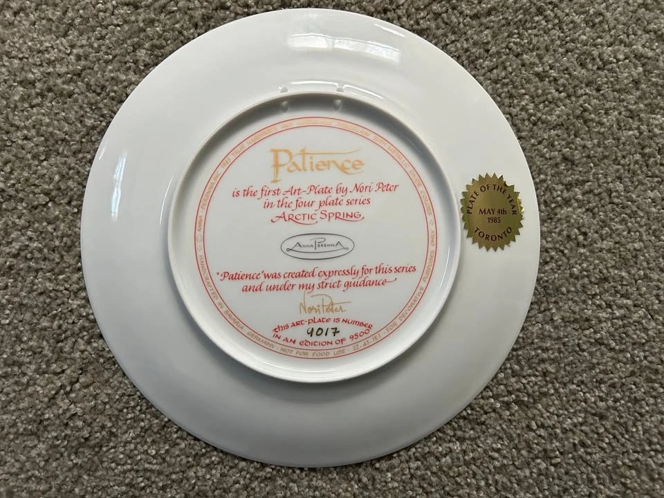 Nori Peter Numbered Collector Plate - Arctic Spring Series "PATI - photo 2