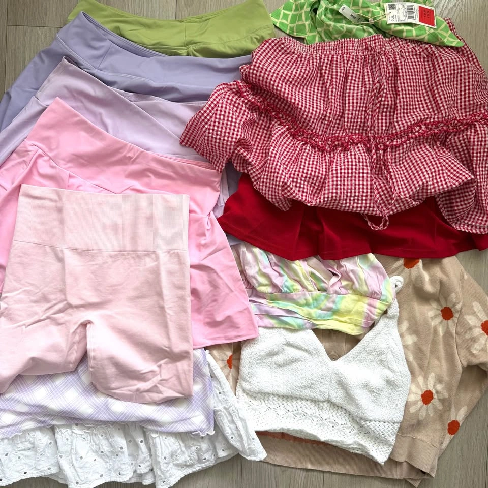 Colourful Summer Clothing 13 Piece Bundle! Size S/M - photo 2