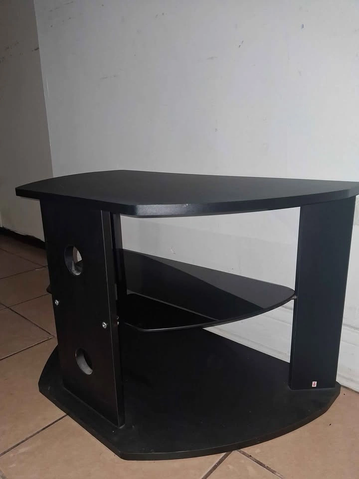 TV stand - photo 3