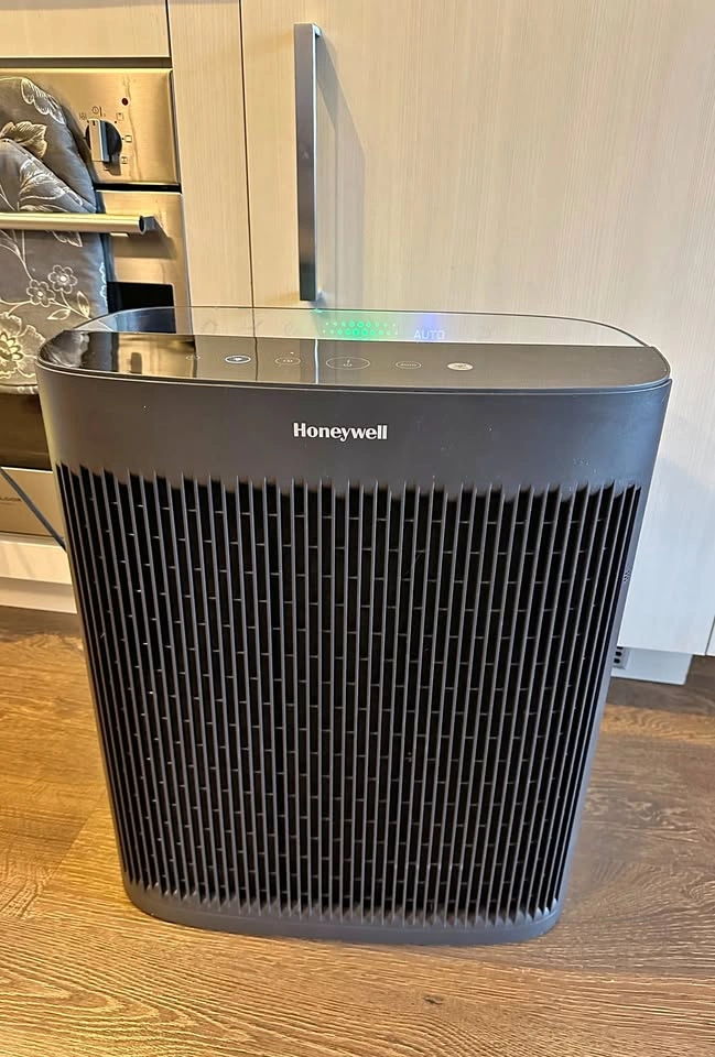 Honeywell HEPA Air Purifier with Air Quality Indicator