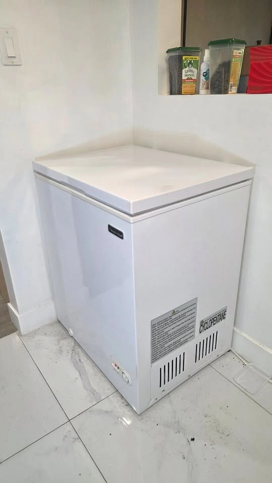 Magic Chef 5.0 cu. ft. White Chest Freezer - photo 2