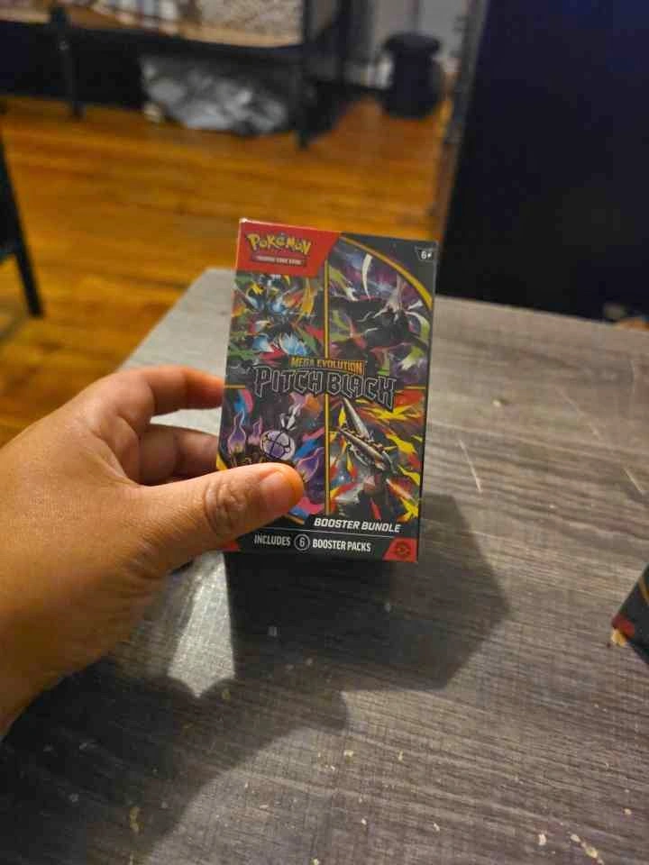 Pokemon TCG Mega Evolution Pitch Black Booster Bundle