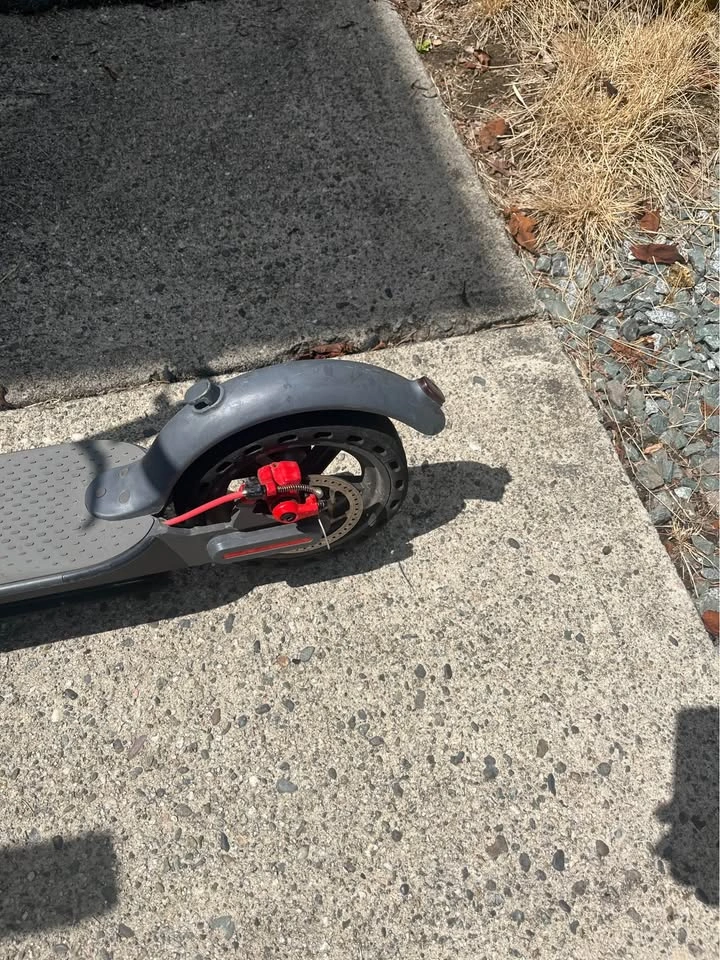 Electric scooter 350W with new battery, folding e-bike - photo 4