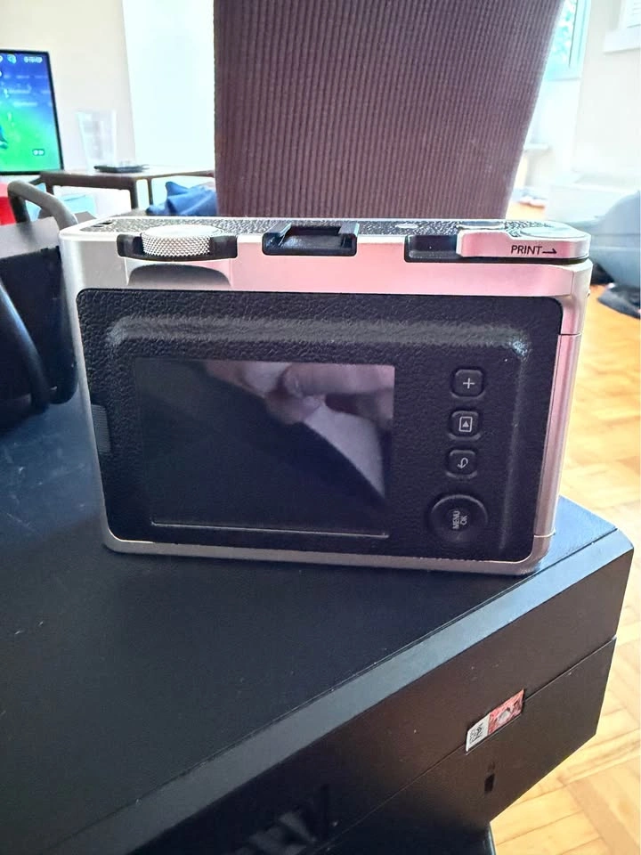 Fujifilm Instax Mini Evo - photo 2