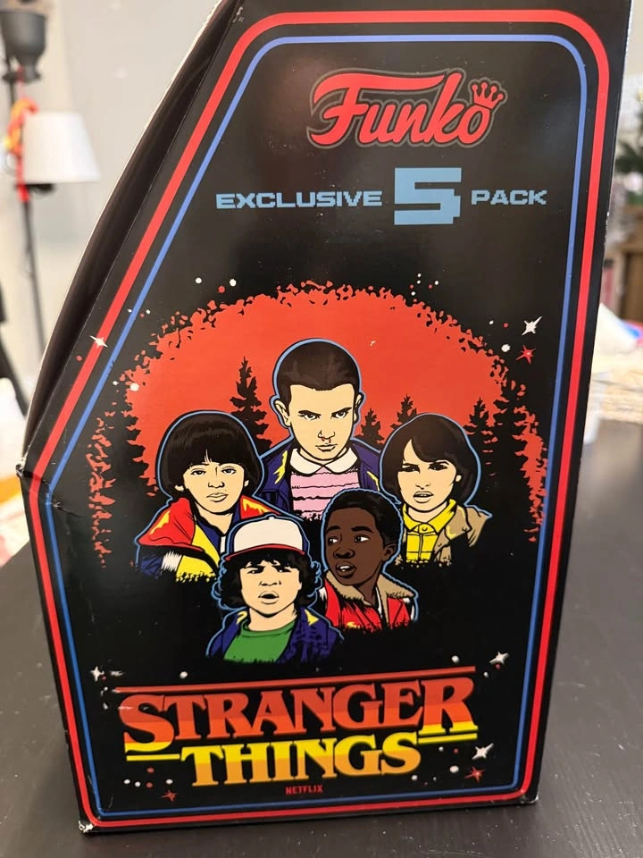 Stranger Things Figure Set - photo 2
