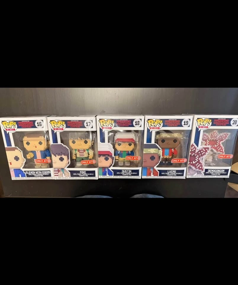 Stranger Things Figure Set - photo 4