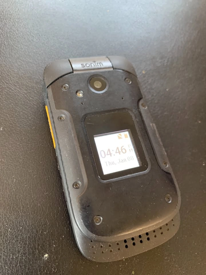 Mobile phone 4G LTE Sonim XP3800 Ultra-Rugged Flip Phone - photo 3