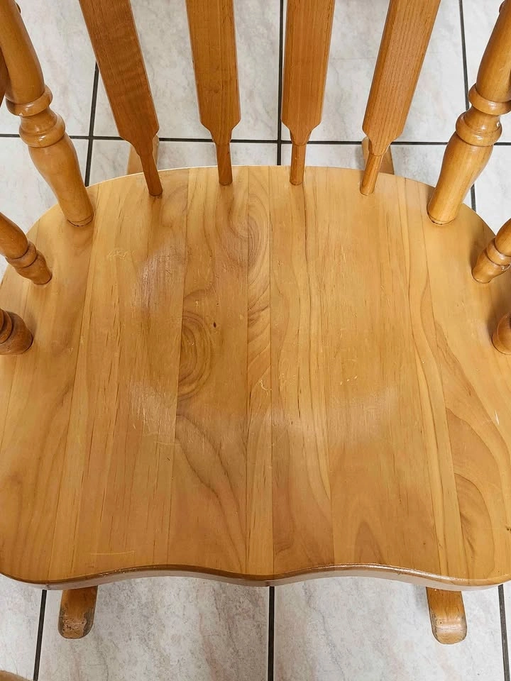 Solid Wood Rocking Chair - photo 5