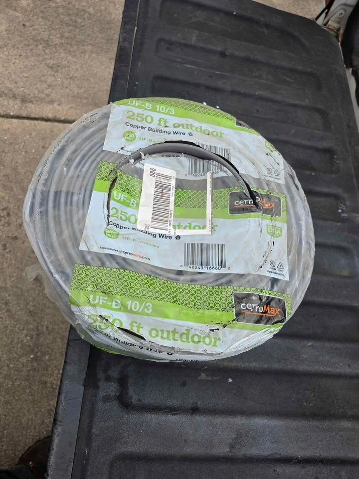 250 ft. 10/3 Gray Solid CU UF-B W/G Wire. Outdoor rated.