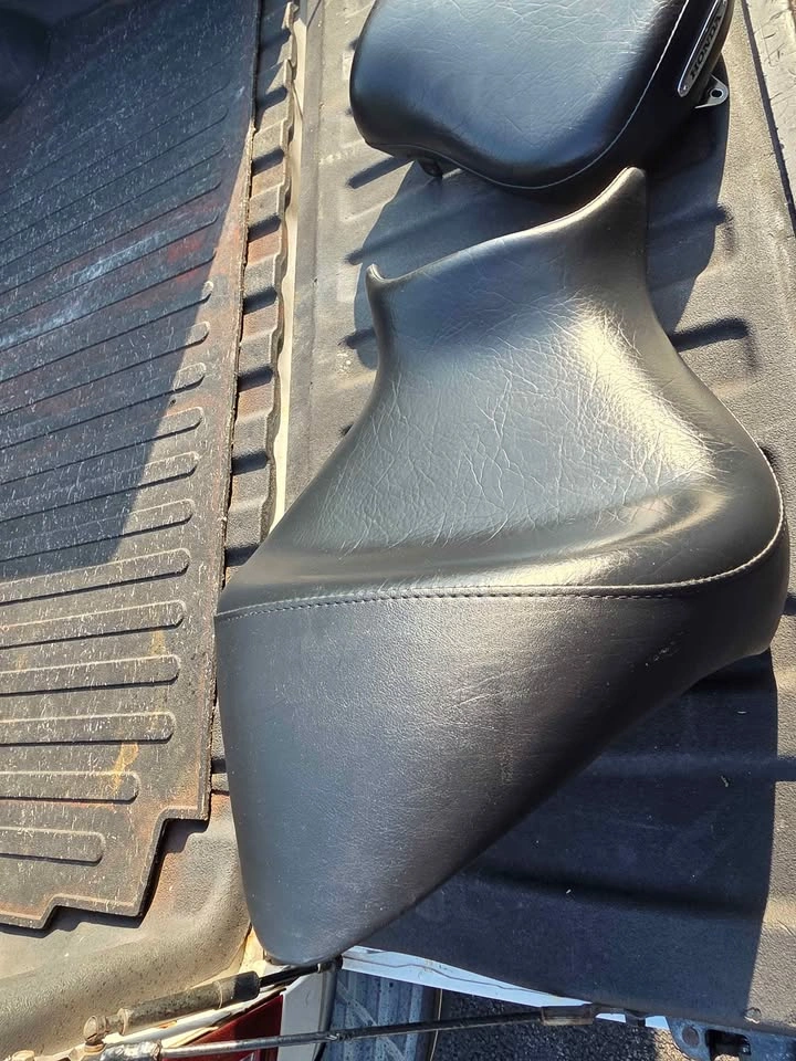 Honda Shadow Spirit 750 seat - photo 3