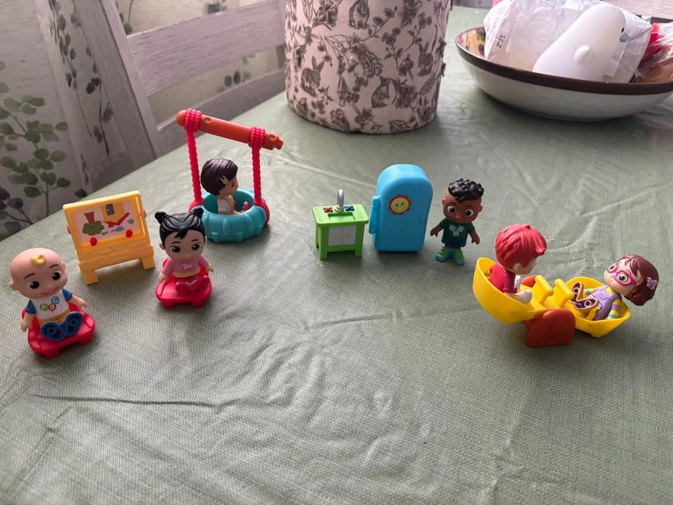 Cocomelon Treehouse toy - photo 4