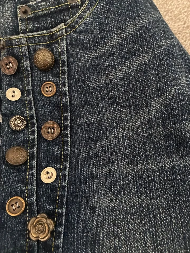Embellished Button Flare Denim Jeans with Crown Embroidery - photo 4