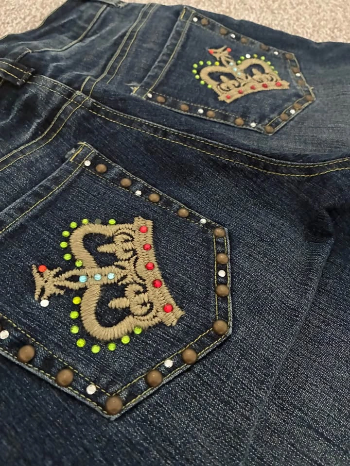 Embellished Button Flare Denim Jeans with Crown Embroidery - photo 5