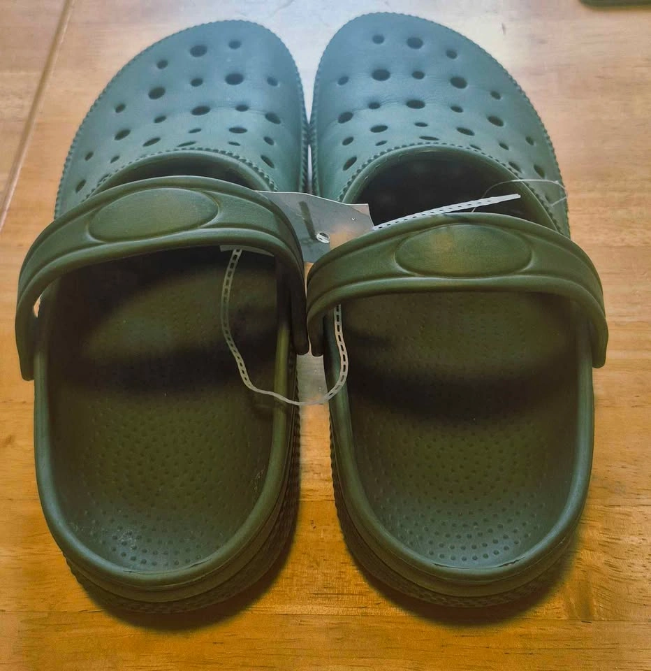 Croc type Sandals Size 12 - photo 2