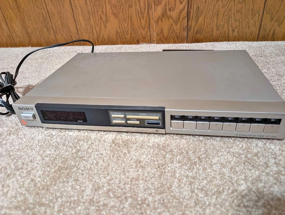 Sony ST-JX44 FM Stereo/FM-AM Tuner