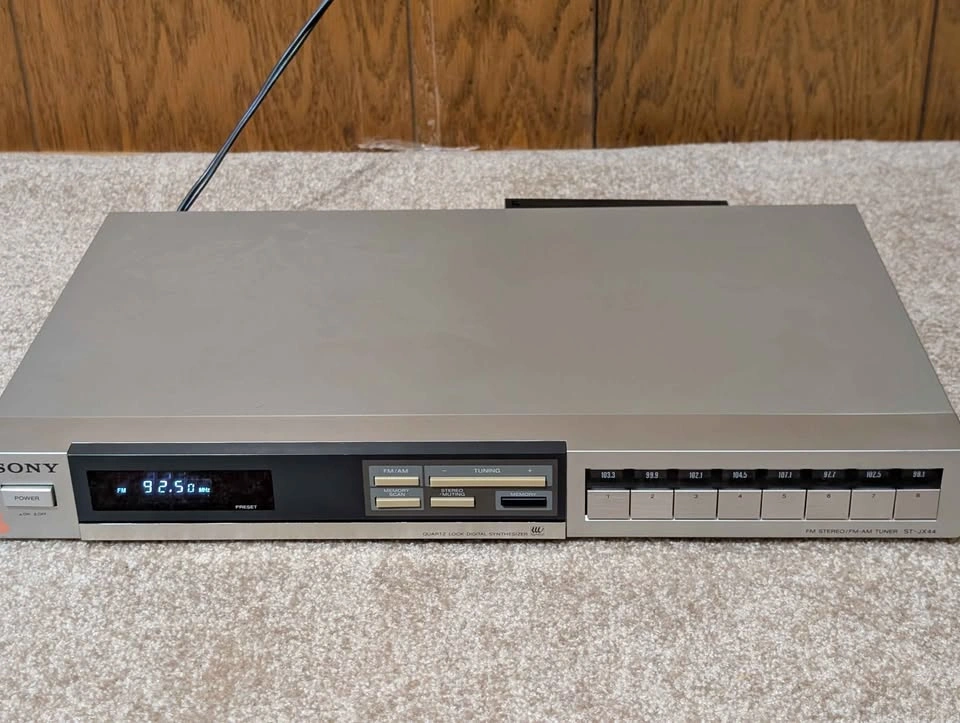 Sony ST-JX44 FM Stereo/FM-AM Tuner - photo 2