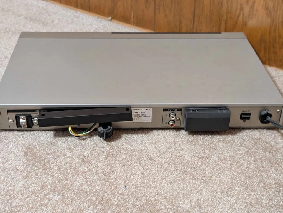 Sony ST-JX44 FM Stereo/FM-AM Tuner - photo 3