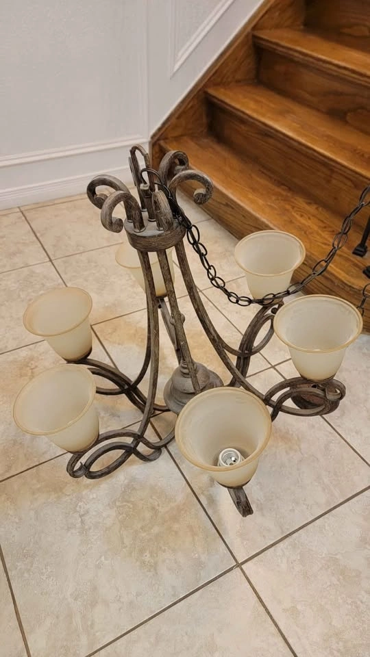 Ceiling light fixture chandelier - photo 3