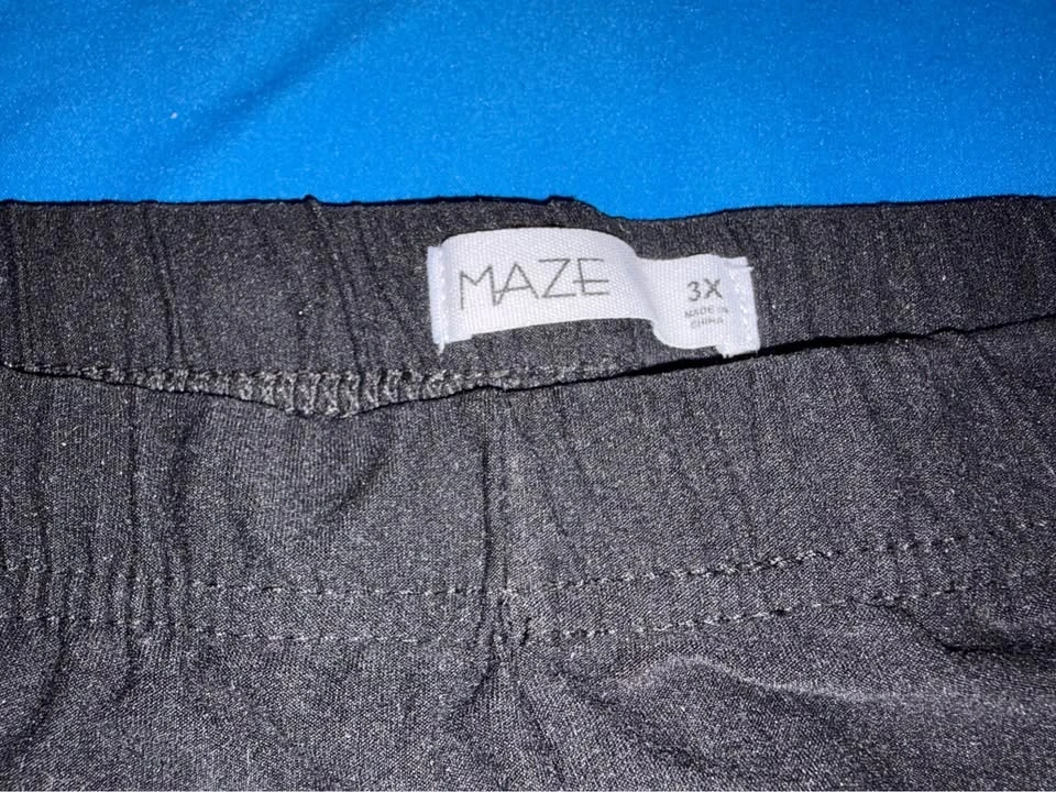 Maze Women's Black Athletic Shorts 3X - photo 2
