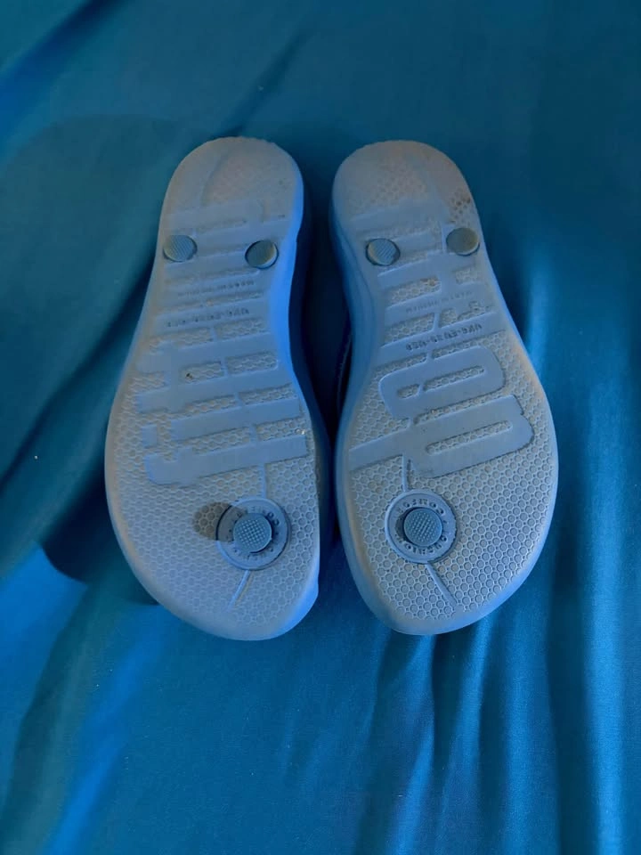 Fitflop Blue Rhinestone Flip Flop Sandals size 8 - photo 2