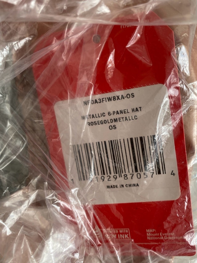 Supreme North Face rose gold cap - photo 3