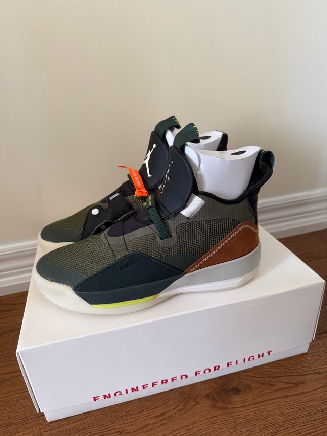 Jordan 33 Travis Scott sz9