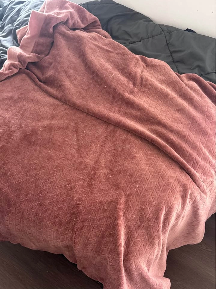 MOVING SALE - photo 4