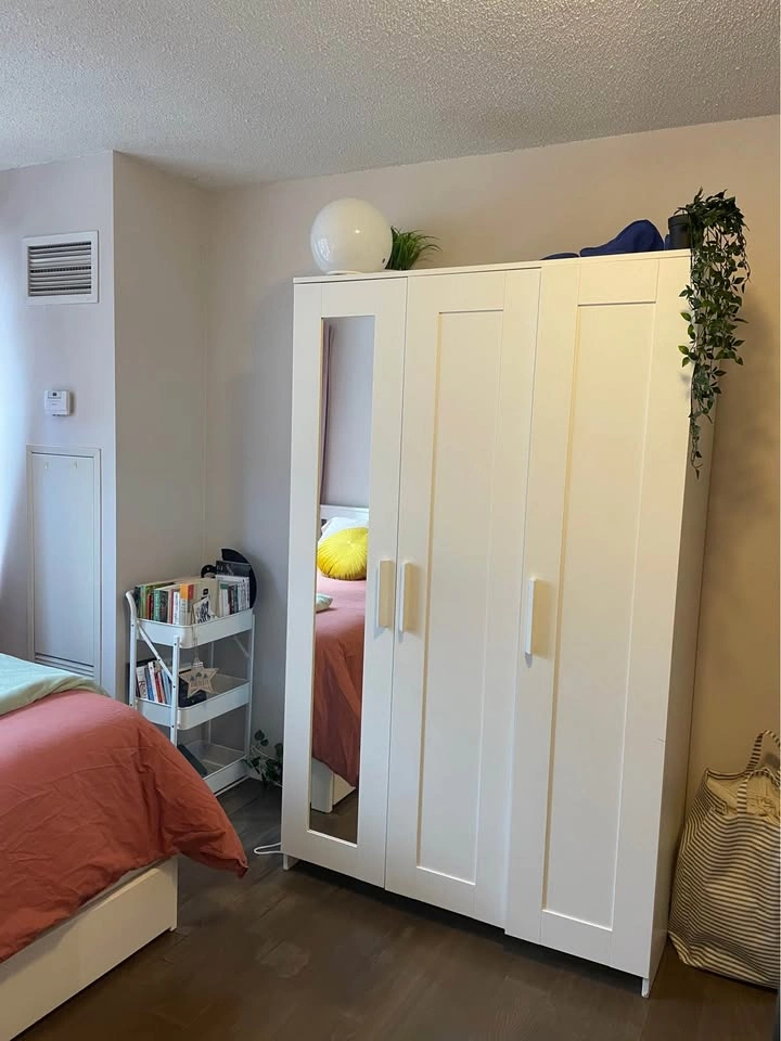 Private room for rent - photo 3