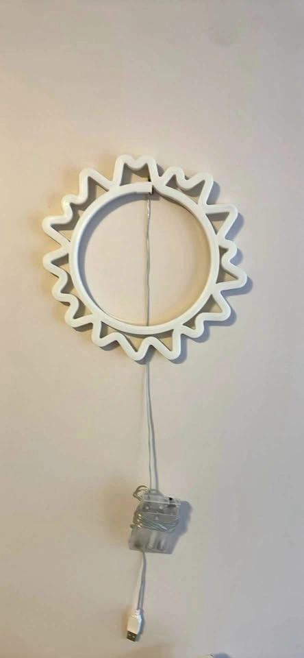 Wall Sun Shaped Light